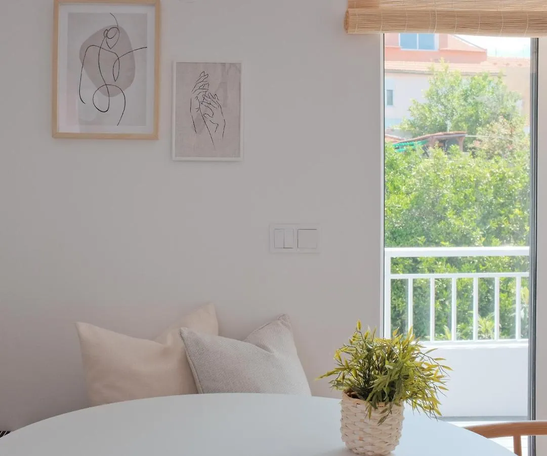 Downtown Terrace - 2 Bedroom Apt In Graca With Private & Sunny Terrace! Lisboa Daire